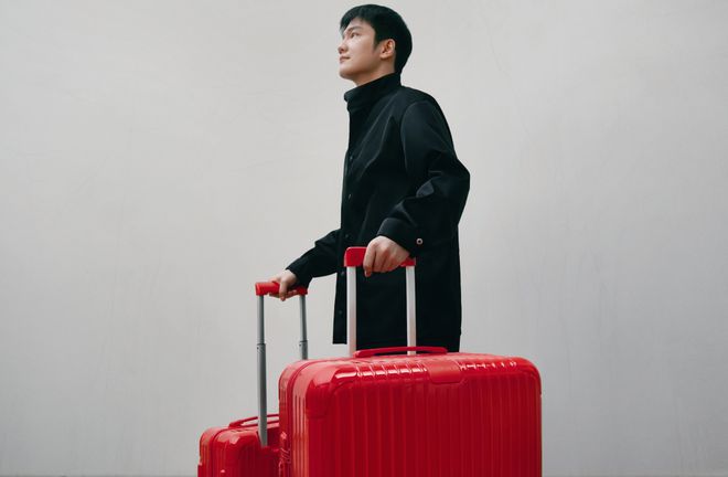 bsports必一体育潮圈儿｜RIMOWA 官宣樊振东为品牌挚友 电影《刺猬》今(图3)